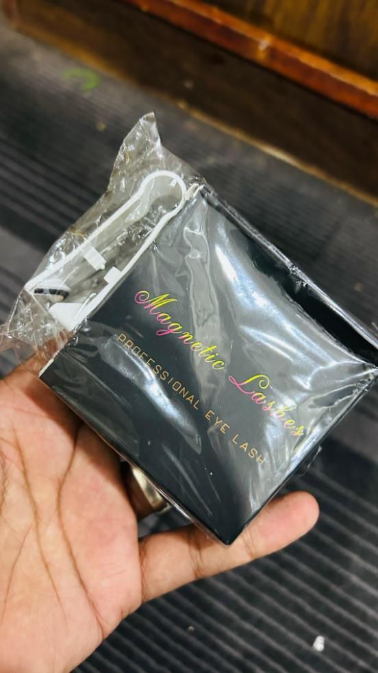 Magnetic Eyelashes (with free applicator) Pair of 1