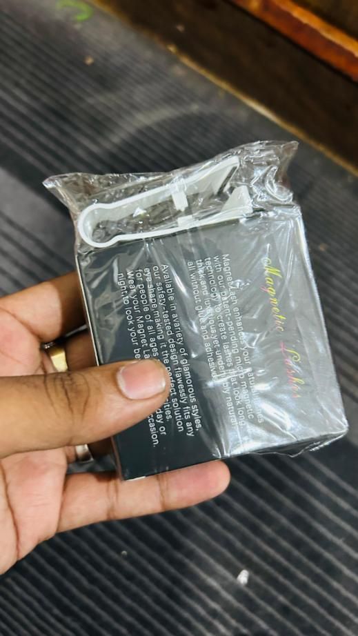 Magnetic Eyelashes (with free applicator) Pair of 1